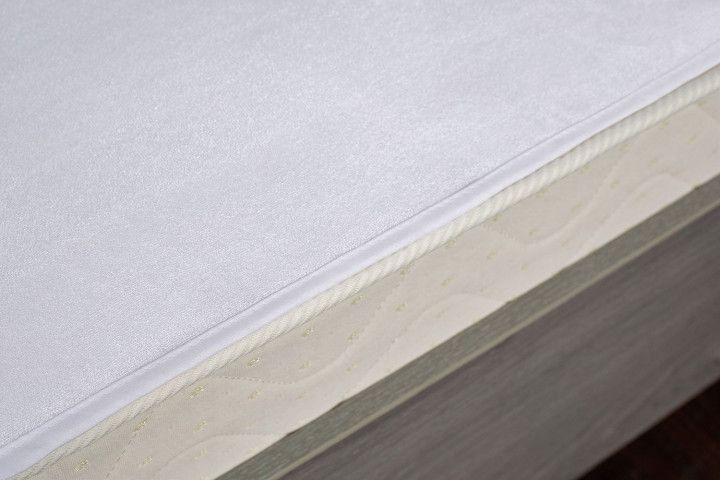 Наматрацник Good-Dream Bamboo De Lux Водонепроникний на гумках по кутах 60х120 (GDBE060120) &mdash; Morfey.ua