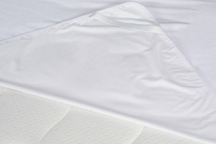 Наматрацник Good-Dream Bamboo De Lux Водонепроникний на гумках по кутах 60х120 (GDBE060120) &mdash; Morfey.ua